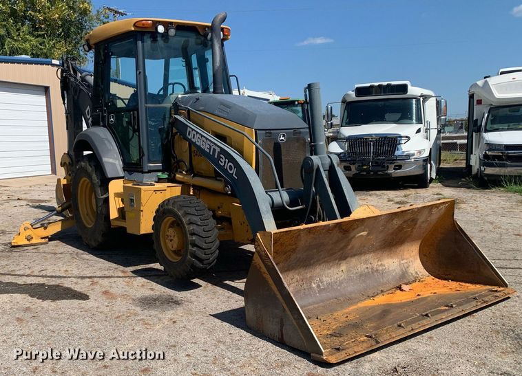 image for item JT9705 2016 John Deere  310L backhoe