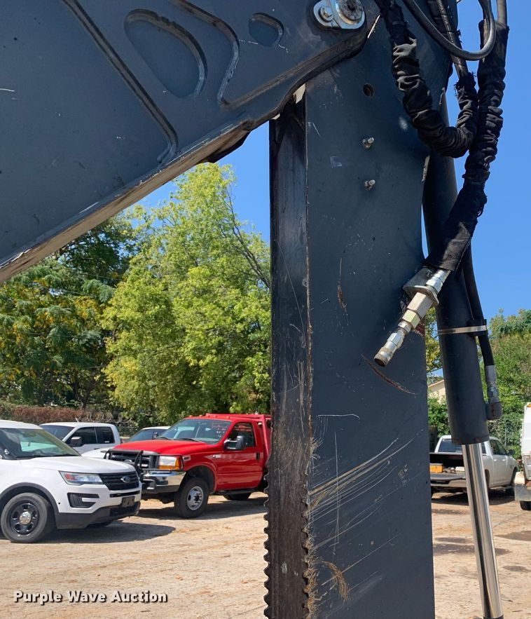 image for item JT9705 2016 John Deere  310L backhoe