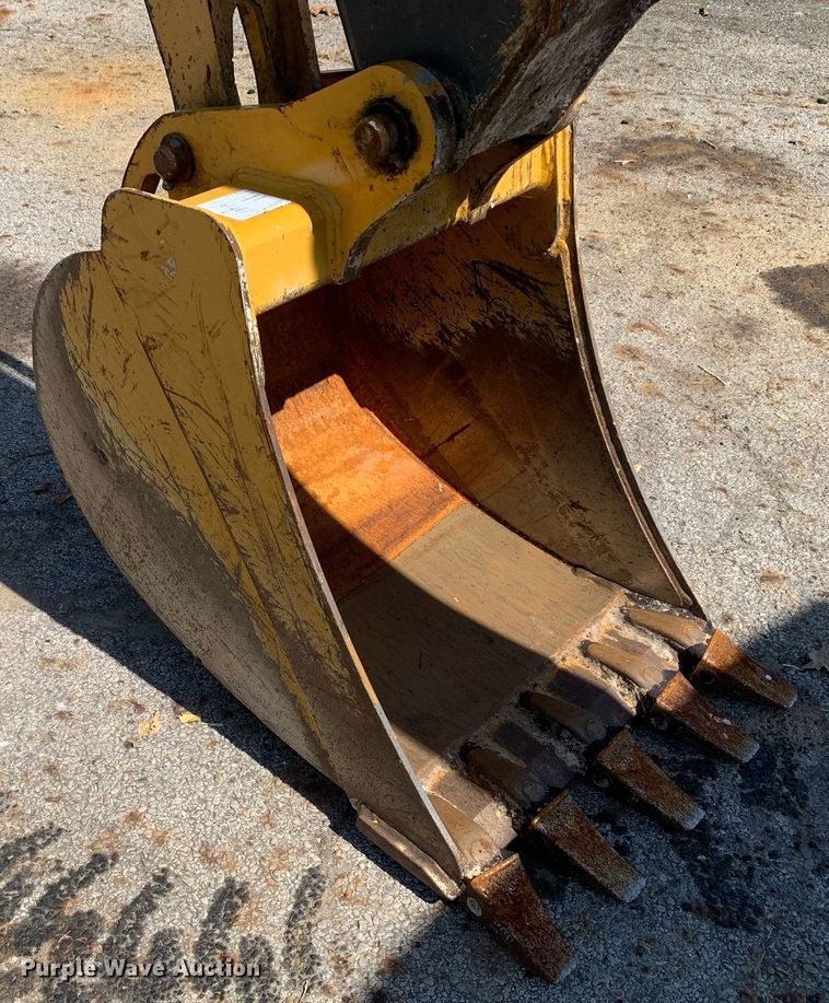 image for item JT9705 2016 John Deere  310L backhoe