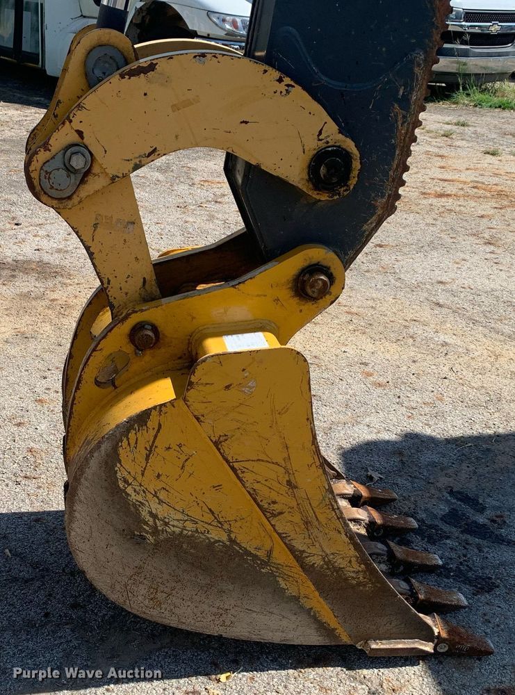 image for item JT9705 2016 John Deere  310L backhoe