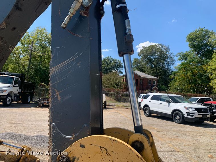 image for item JT9705 2016 John Deere  310L backhoe