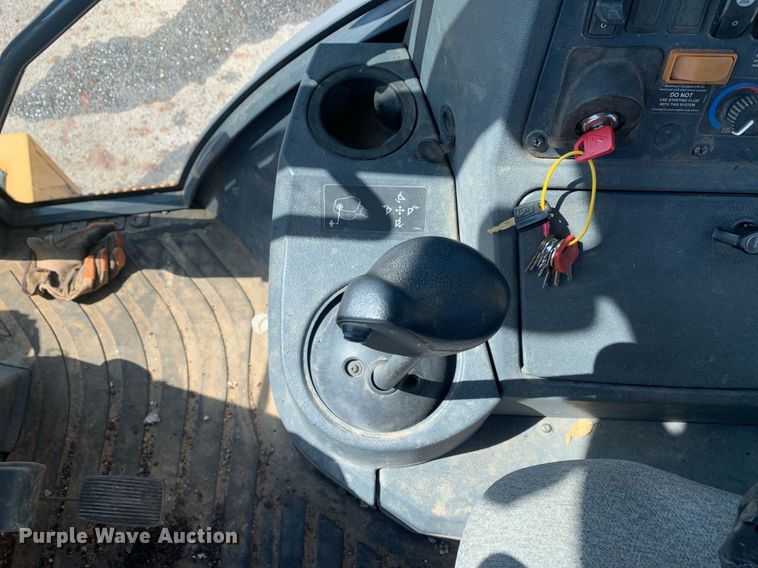 image for item JT9705 2016 John Deere  310L backhoe