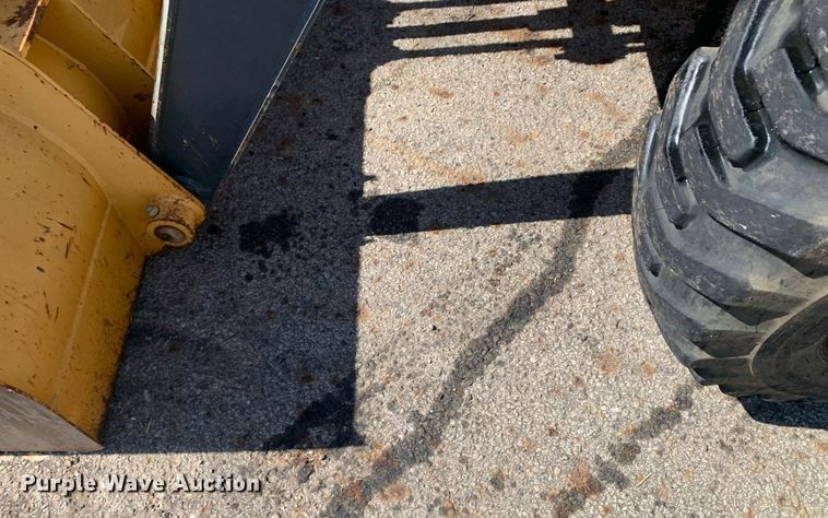 image for item JT9705 2016 John Deere  310L backhoe