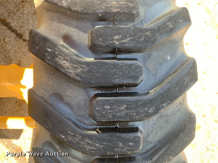 image for item JT9705 2016 John Deere  310L backhoe