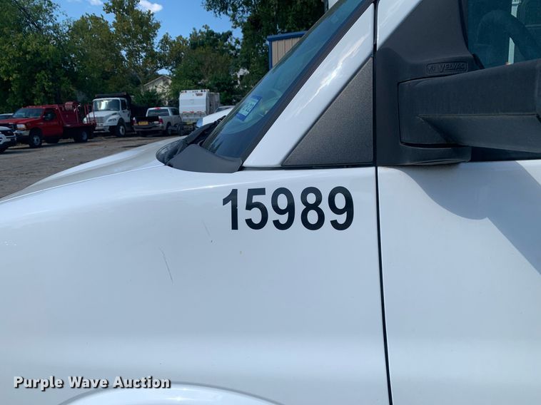 image for item JT9706 2015 Chevrolet  G4500  shuttle bus