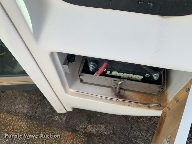 image for item JT9706 2015 Chevrolet  G4500  shuttle bus