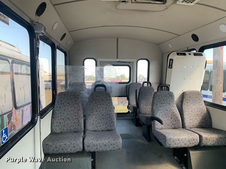 image for item JT9706 2015 Chevrolet  G4500  shuttle bus