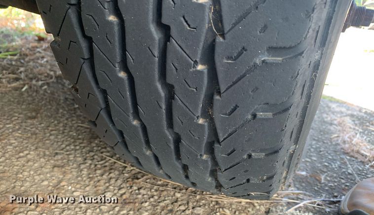 image for item JT9706 2015 Chevrolet  G4500  shuttle bus