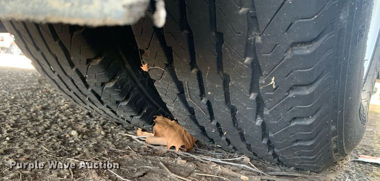 image for item JT9706 2015 Chevrolet  G4500  shuttle bus