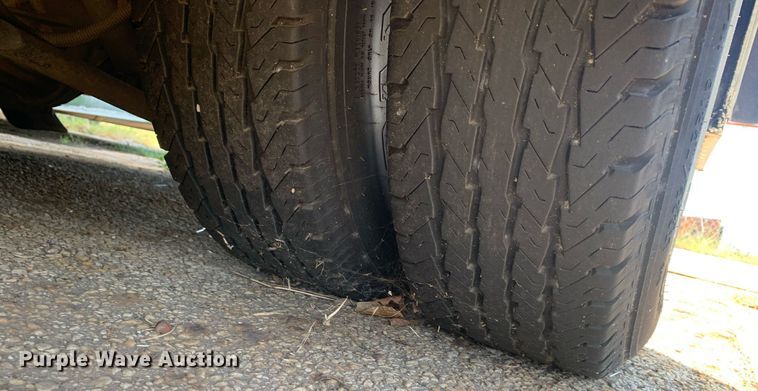 image for item JT9706 2015 Chevrolet  G4500  shuttle bus