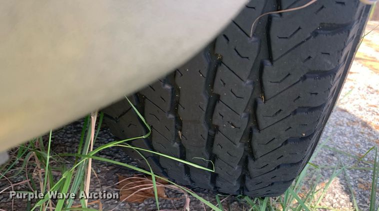 image for item JT9706 2015 Chevrolet  G4500  shuttle bus