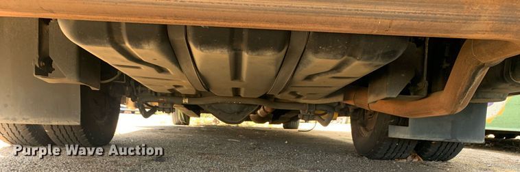 image for item JT9706 2015 Chevrolet  G4500  shuttle bus