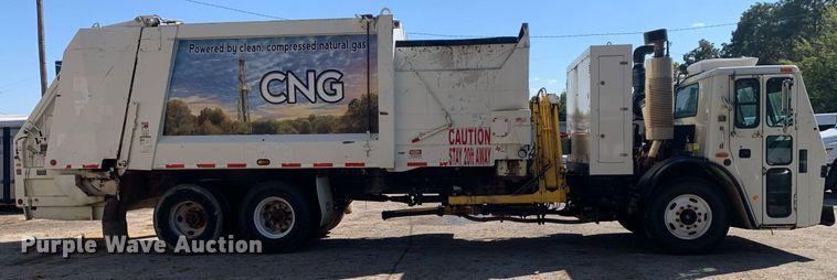 image for item JT9708 2015 Mack LEU633 refuse truck