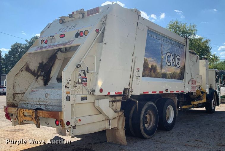 image for item JT9708 2015 Mack LEU633 refuse truck