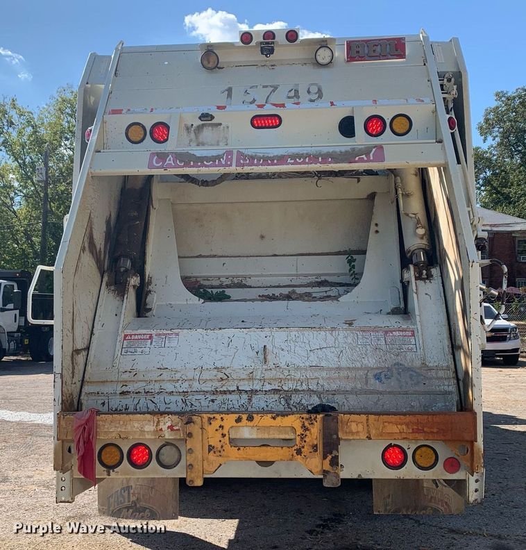 image for item JT9708 2015 Mack LEU633 refuse truck