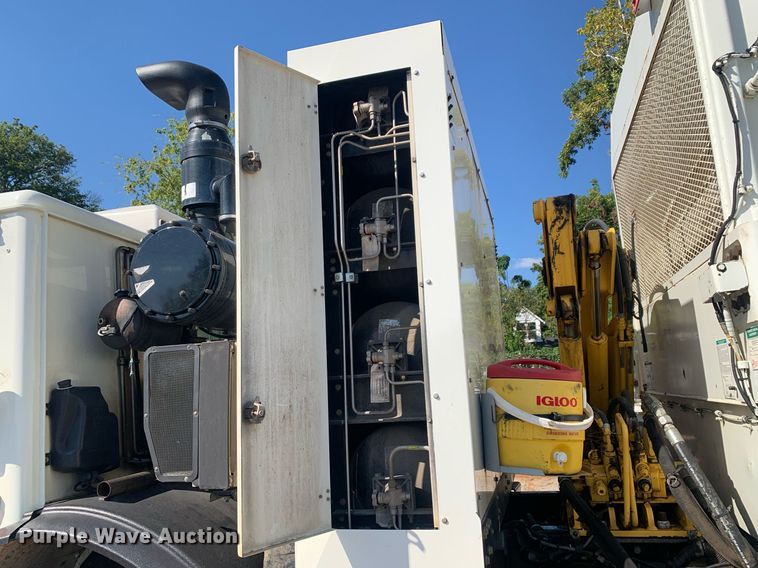 image for item JT9708 2015 Mack LEU633 refuse truck