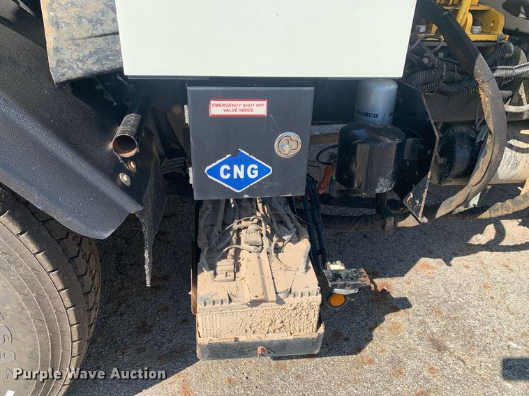 image for item JT9708 2015 Mack LEU633 refuse truck