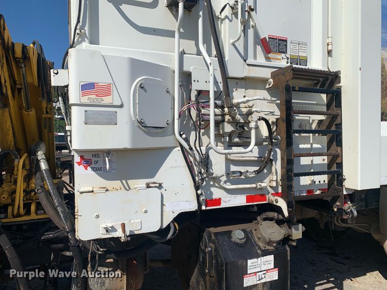 image for item JT9708 2015 Mack LEU633 refuse truck