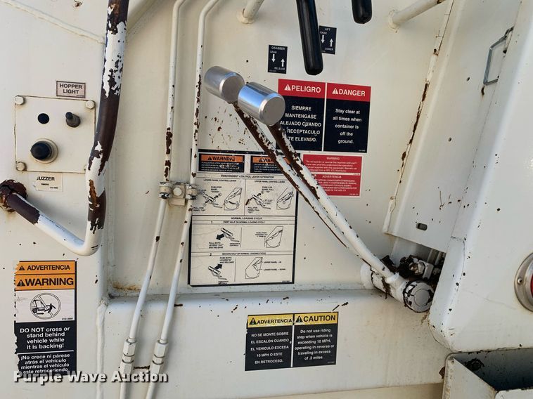 image for item JT9708 2015 Mack LEU633 refuse truck