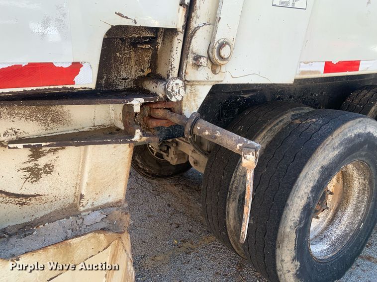 image for item JT9708 2015 Mack LEU633 refuse truck