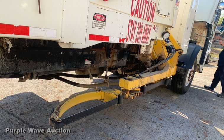 image for item JT9708 2015 Mack LEU633 refuse truck