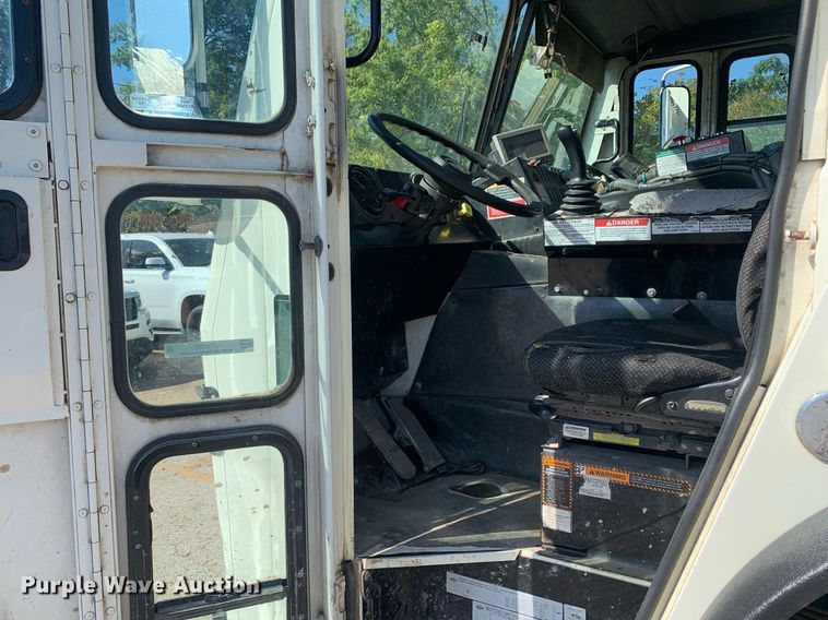 image for item JT9708 2015 Mack LEU633 refuse truck