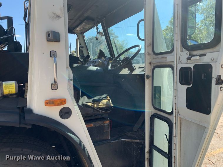 image for item JT9708 2015 Mack LEU633 refuse truck