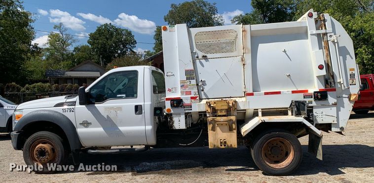 image for item JT9709 2015 Ford F550 refuse truck