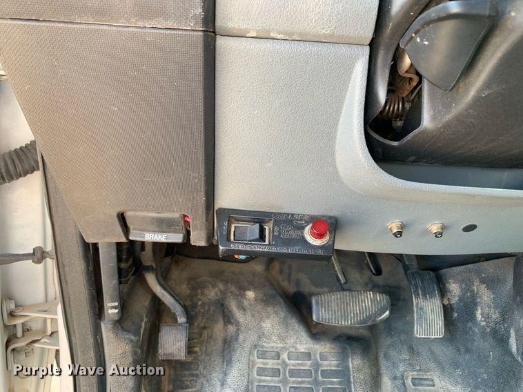 image for item JT9709 2015 Ford F550 refuse truck