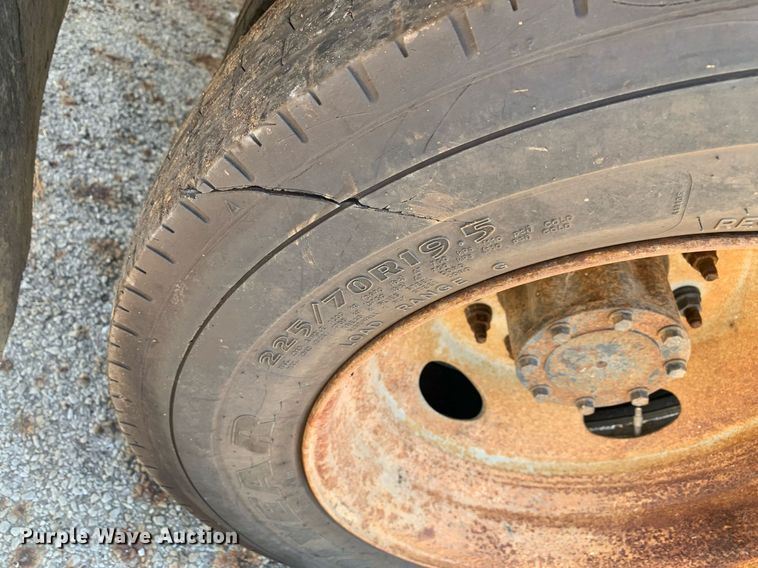 image for item JT9709 2015 Ford F550 refuse truck