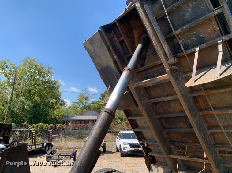 image for item JT9711 2009 Freightliner  Business Class M2 dump truck