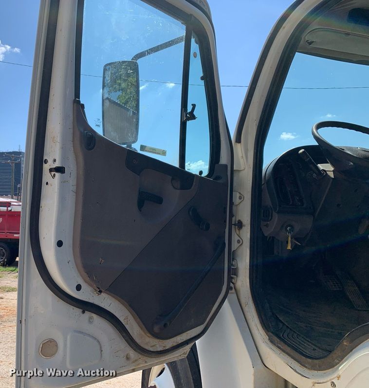 image for item JT9711 2009 Freightliner  Business Class M2 dump truck