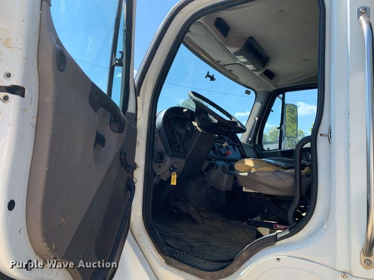 image for item JT9711 2009 Freightliner  Business Class M2 dump truck