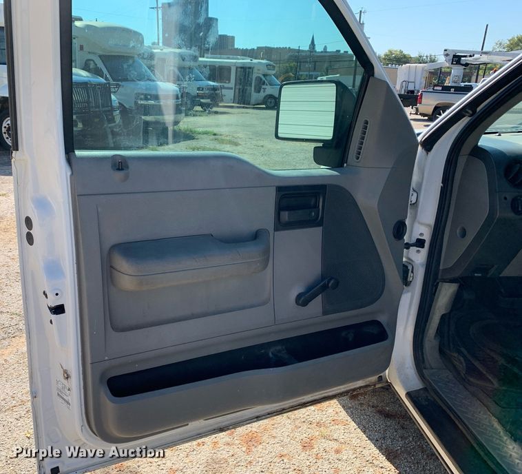 image for item JT9721 2006 Ford F150 SuperCab pickup truck