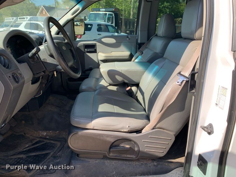 image for item JT9721 2006 Ford F150 SuperCab pickup truck