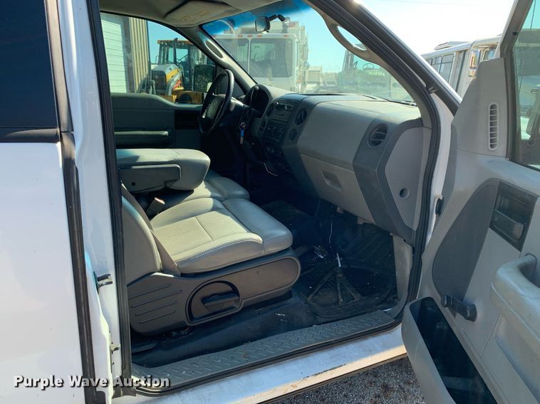 image for item JT9721 2006 Ford F150 SuperCab pickup truck