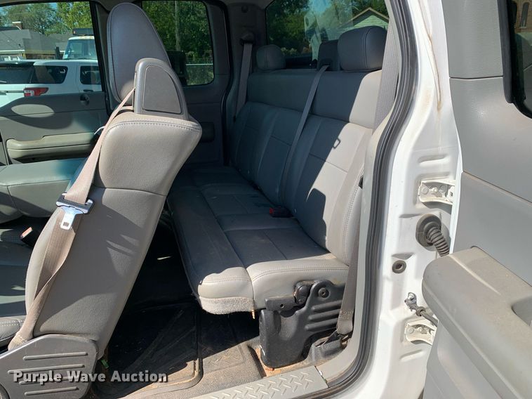 image for item JT9721 2006 Ford F150 SuperCab pickup truck