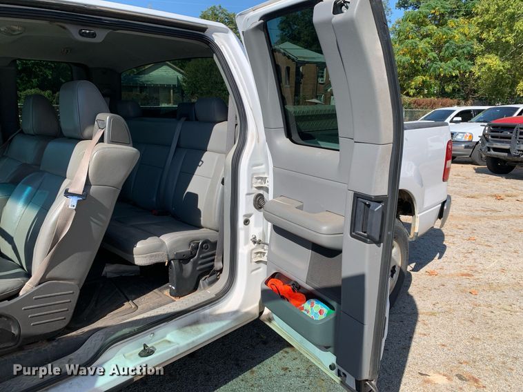 image for item JT9721 2006 Ford F150 SuperCab pickup truck