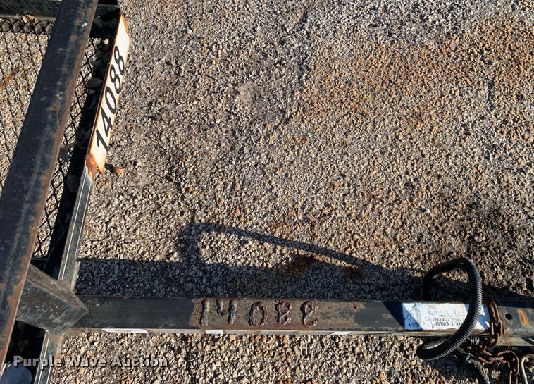 image for item JT9724 2008 Carrier utility trailer