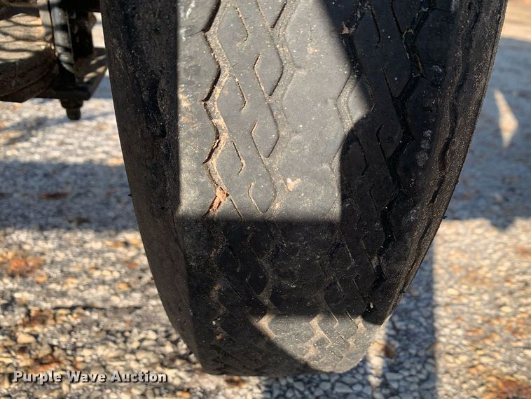 image for item JT9724 2008 Carrier utility trailer