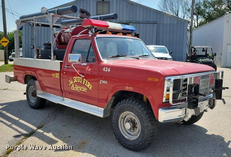 image for item KA9977 1982 Ford F350 brush fire truck