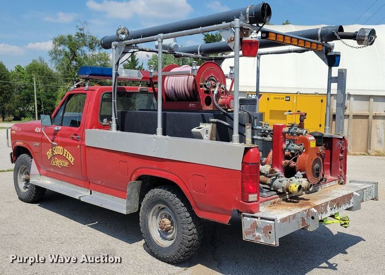 image for item KA9977 1982 Ford F350 brush fire truck