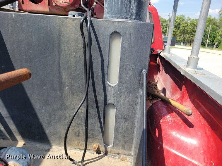 image for item KA9977 1982 Ford F350 brush fire truck