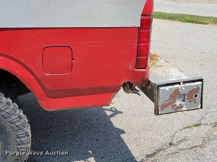 image for item KA9977 1982 Ford F350 brush fire truck