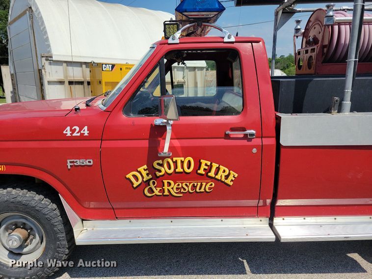 image for item KA9977 1982 Ford F350 brush fire truck