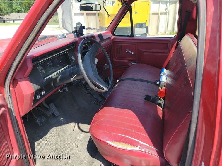 image for item KA9977 1982 Ford F350 brush fire truck