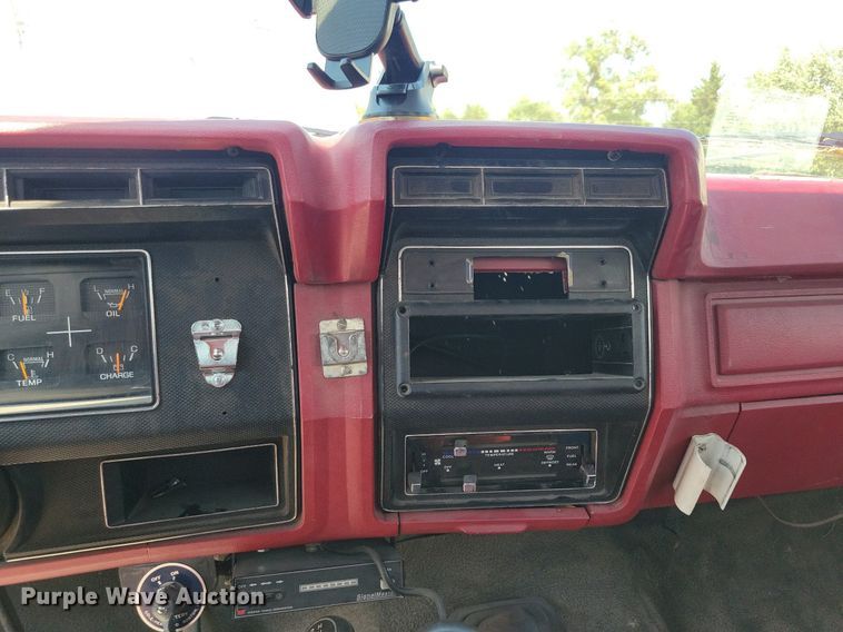 image for item KA9977 1982 Ford F350 brush fire truck