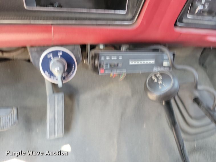 image for item KA9977 1982 Ford F350 brush fire truck