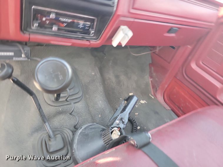 image for item KA9977 1982 Ford F350 brush fire truck