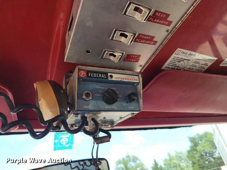 image for item KA9977 1982 Ford F350 brush fire truck